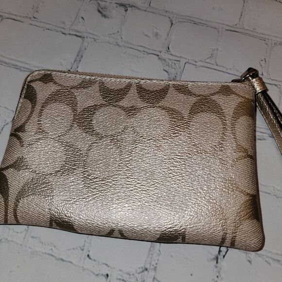 Coach F38655 Wristlet Wallet Gold Metallic Leather - Picture 4 of 8